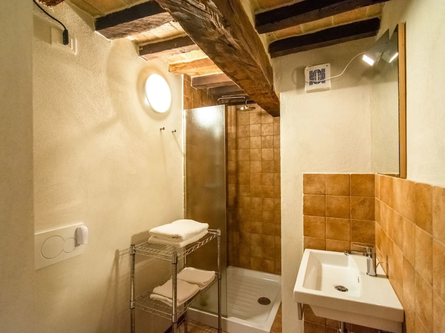 Holiday House With Pool and Fantastic Views