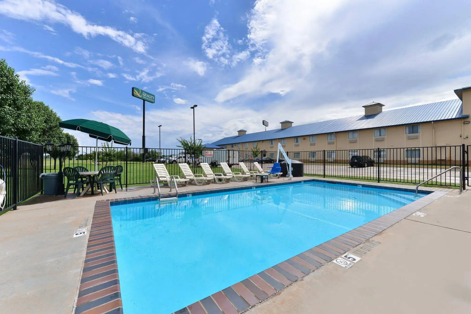 Quality Inn & Suites Wichita Falls I-44