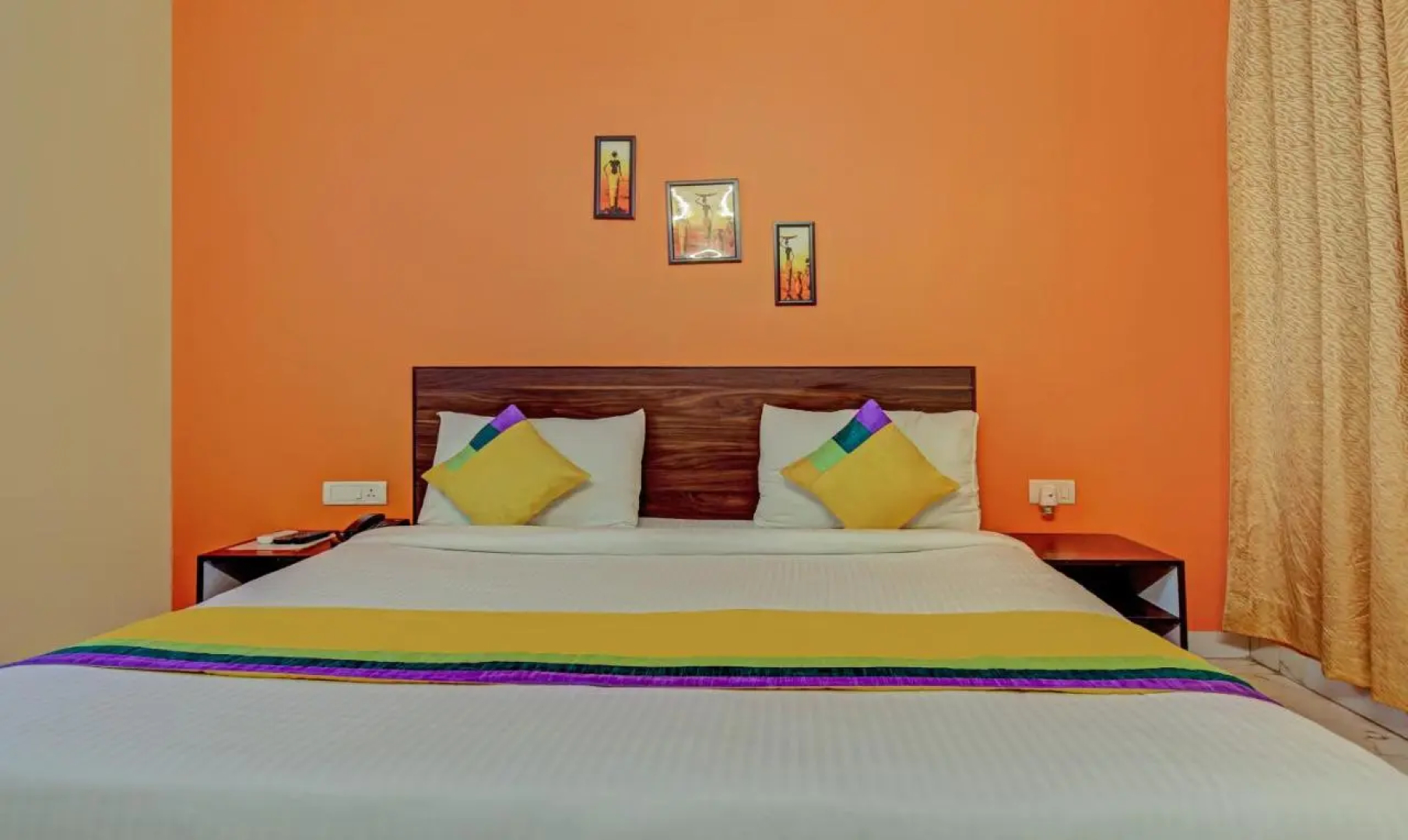 Itsy Hotels Royal Monarch