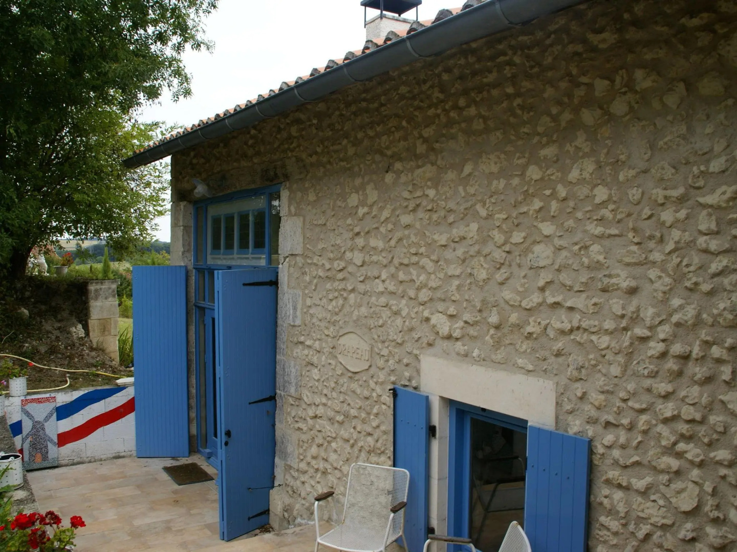 Vintage Holiday Home in Lusignac with Pool