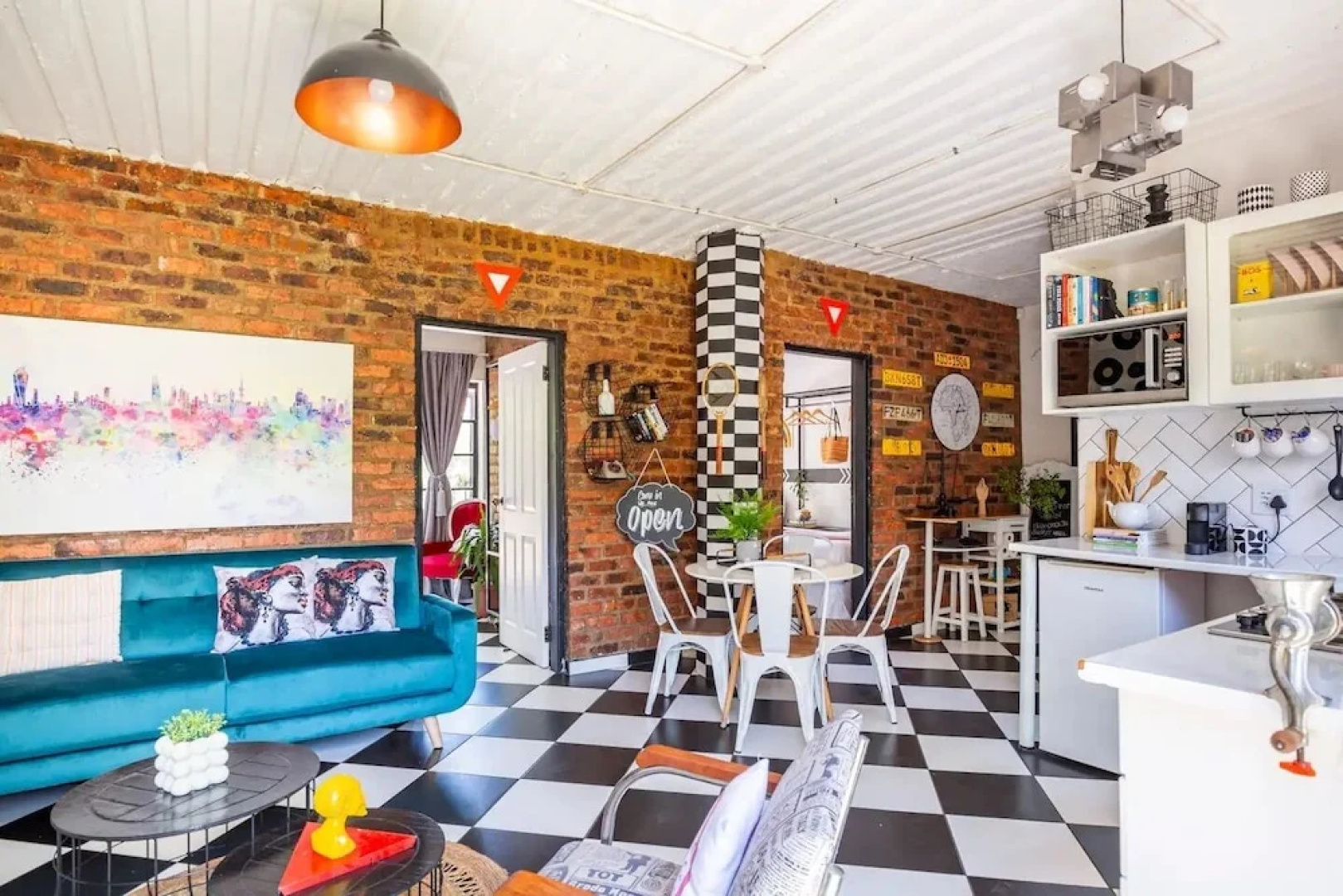 Retro-vintage New Yorker Apartment in Centurion