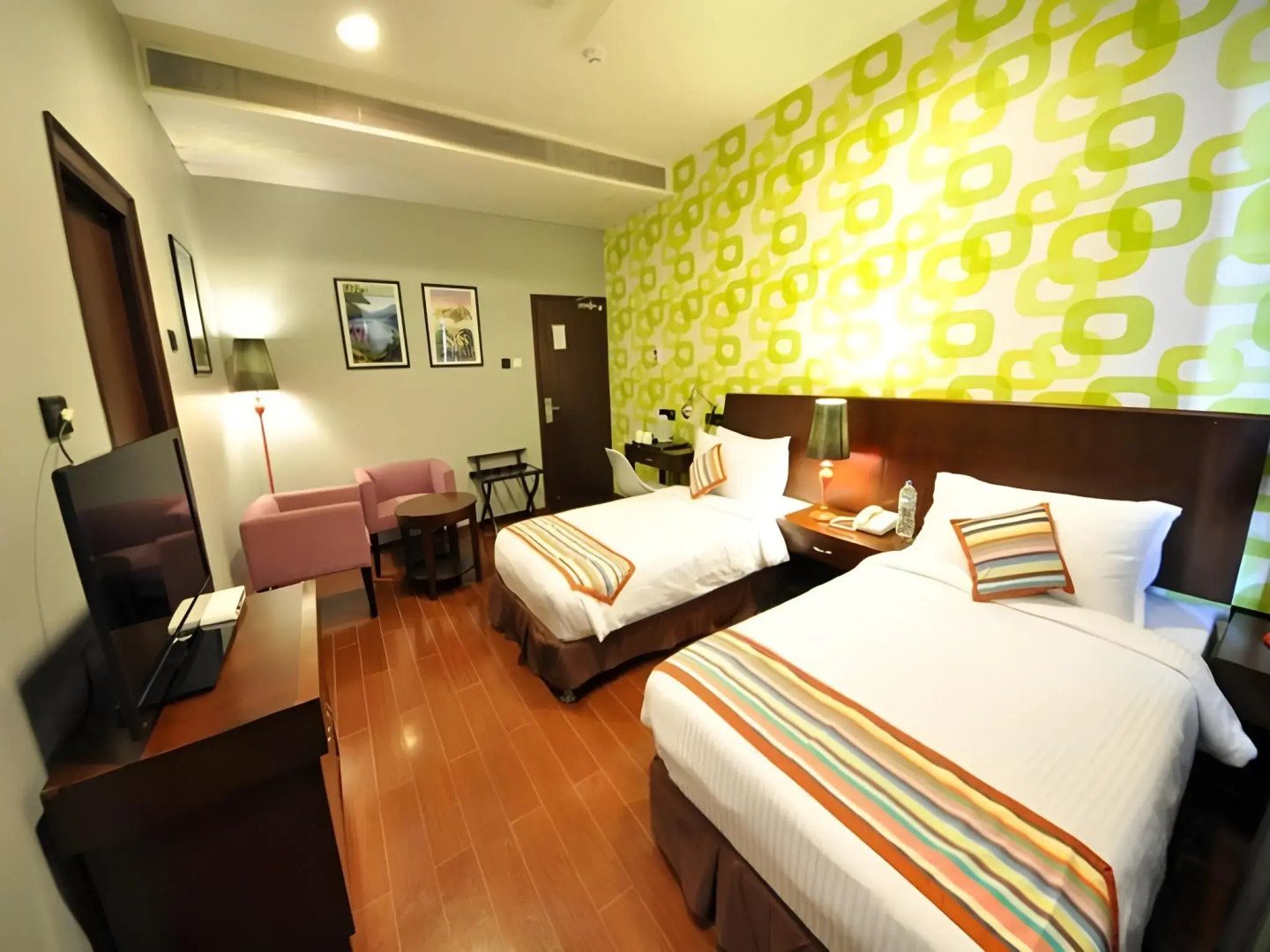 OYO Premium Nagpur Airport Road