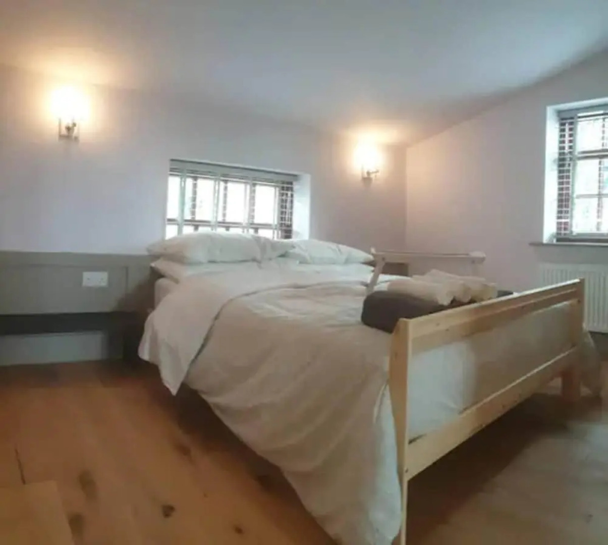 Sparks - Family Suite in Canalside Guesthouse