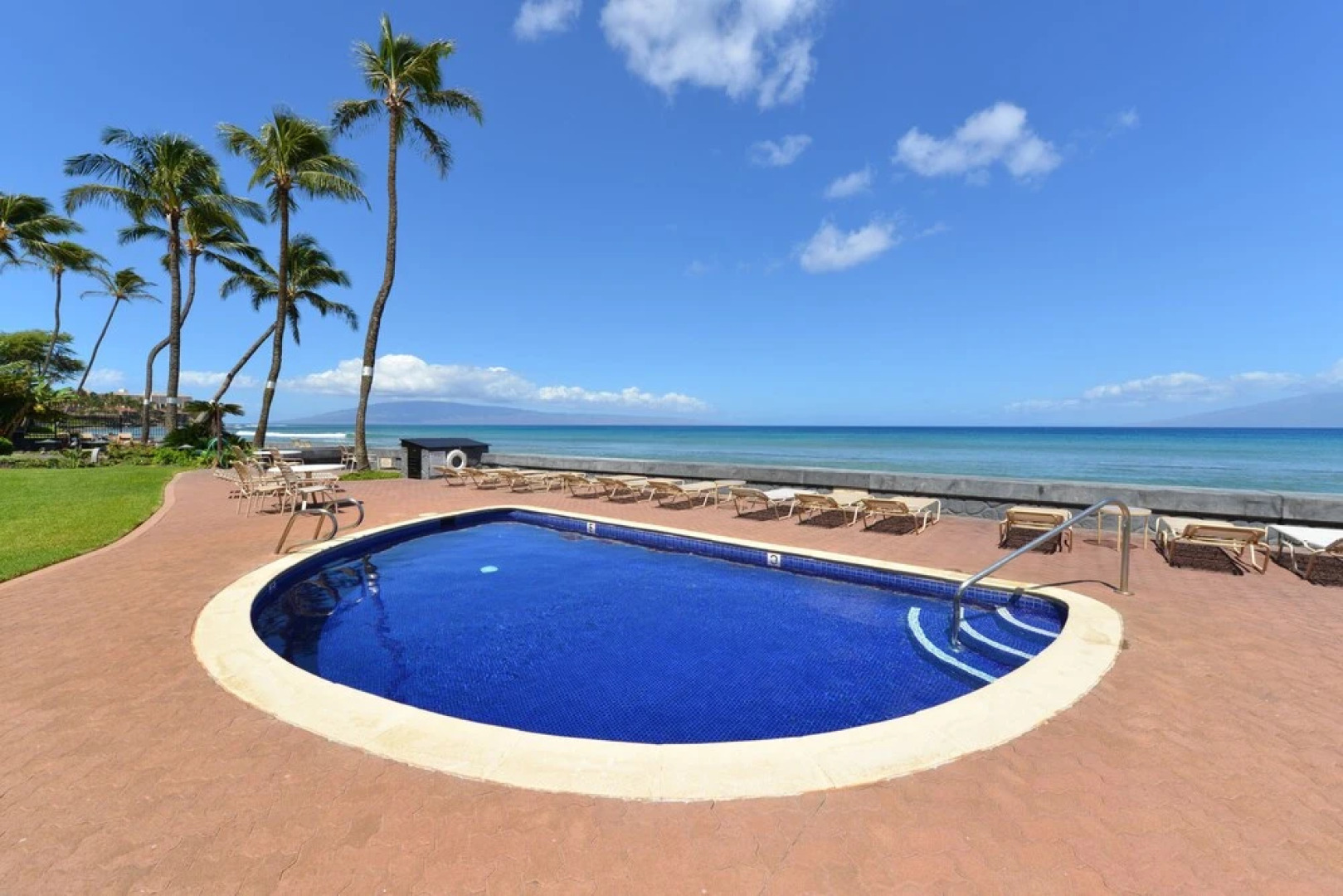 Kulakane 304 by RedAwning