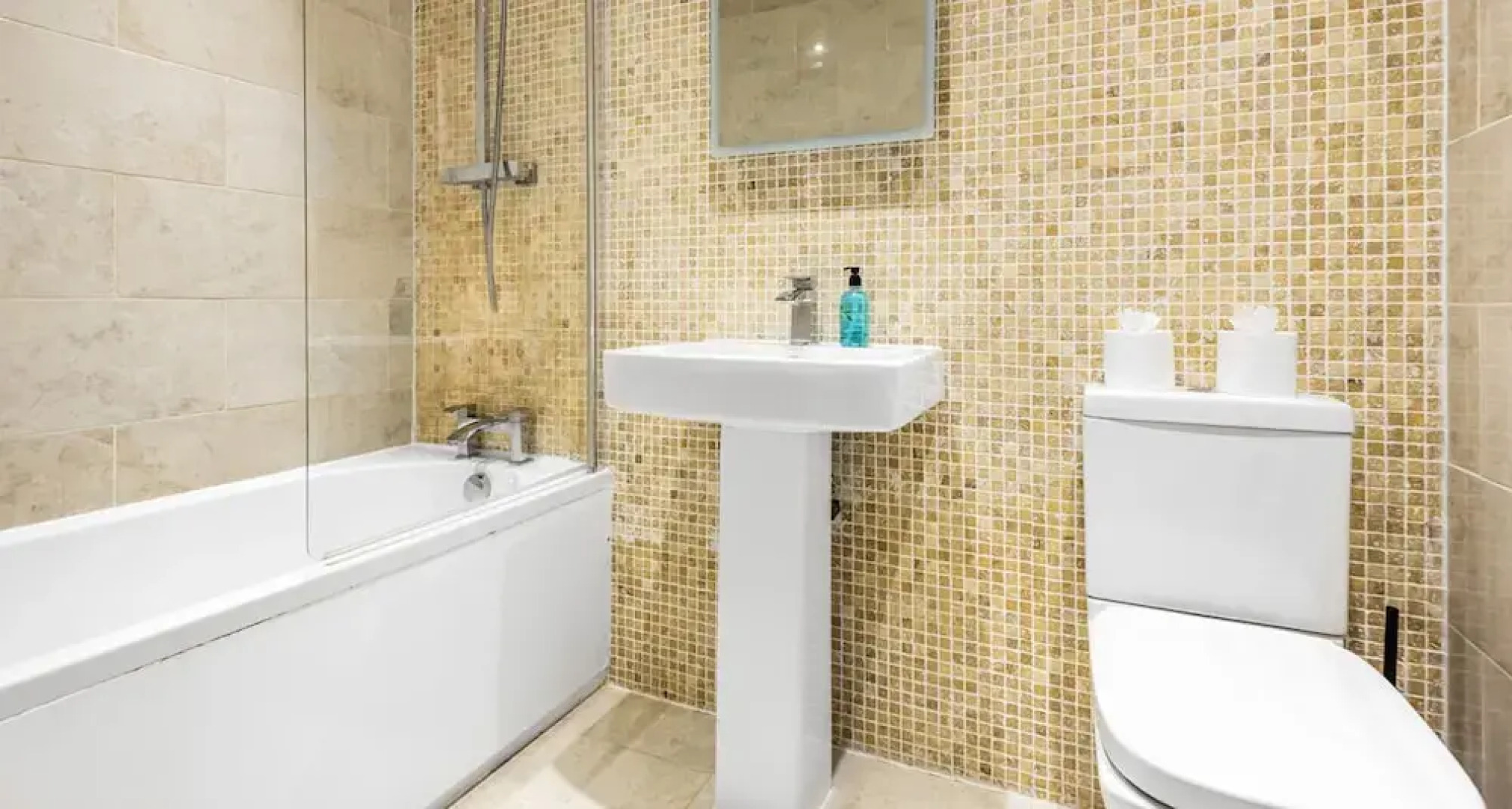 Ragan Court Apartments in Aldershot