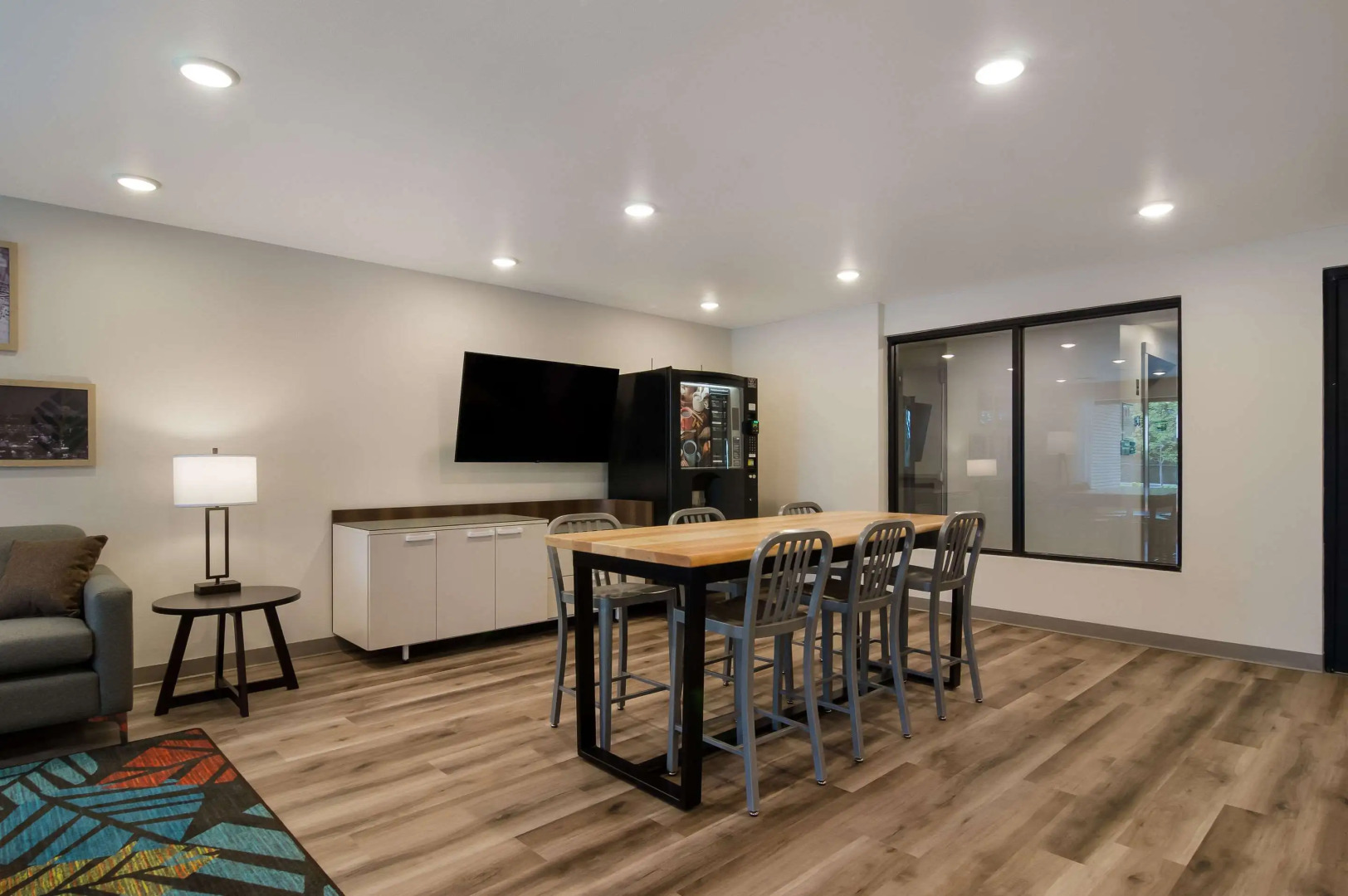 Woodspring Suites Olympia - Lacey