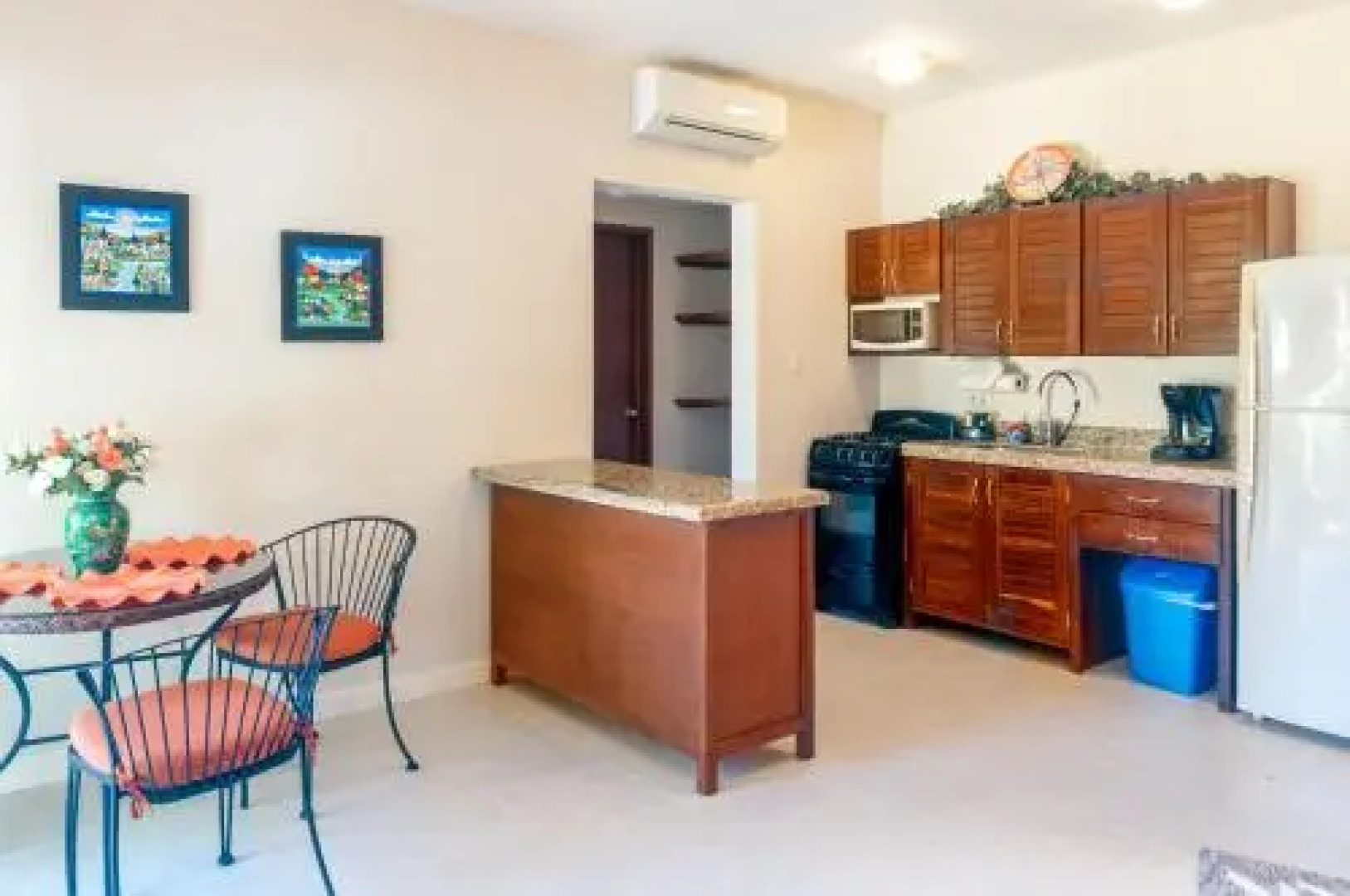 Abbey del Sol - Apt #7