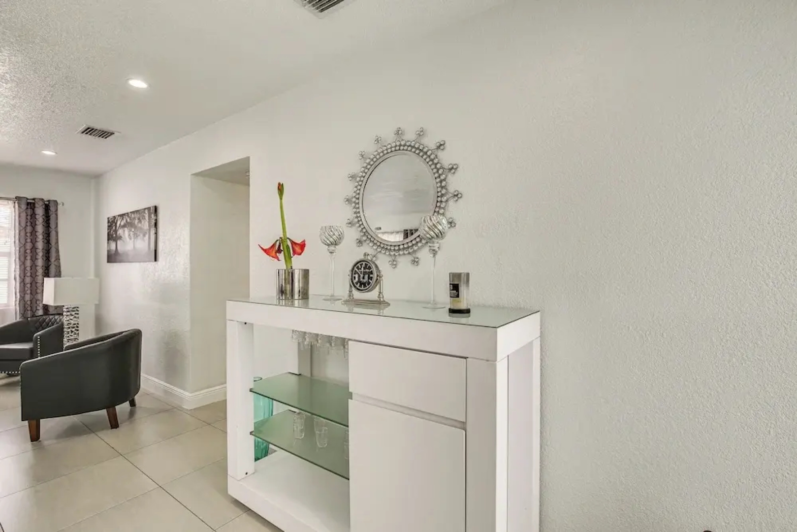 Sun-soaked Home w/ Pool in Lauderdale Lakes!