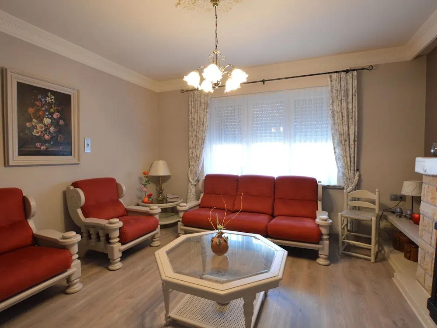 Lavish Villa in Tienen With Terrace & Garden