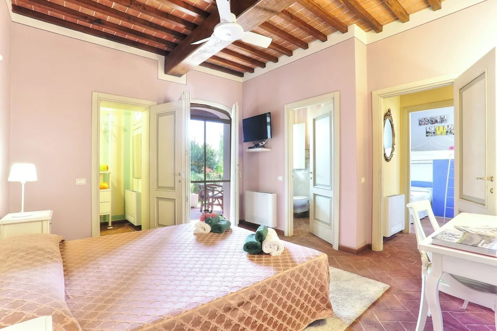 Luxury Villa in Tuscany With Pool Near Pisa and Florence - Eight Bedrooms 14 pl
