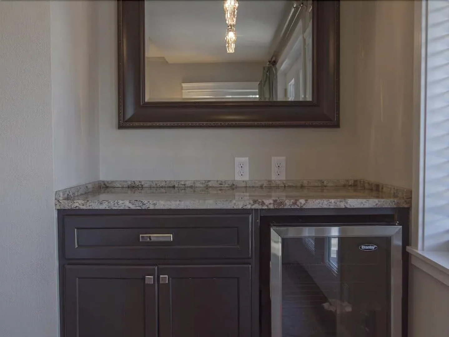 Beachside Villa Suites and Vacation Rentals