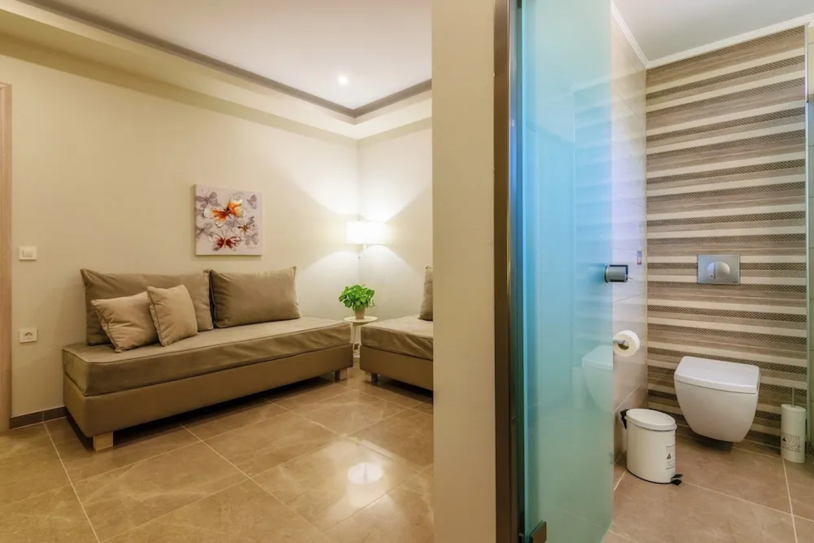 Remezzo Apartments & Studios