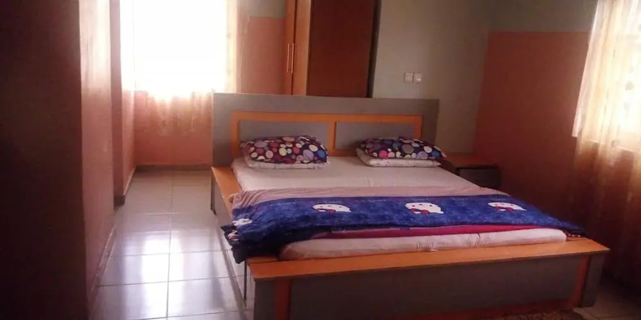 Eagle Valley Royal Hotel