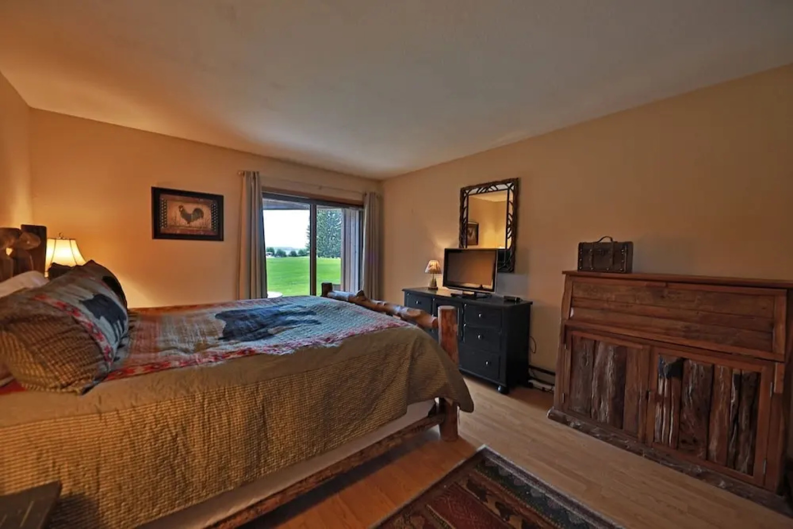 Shadow Mountain Yacht Club #2 2 Bedroom Condo by Redawning