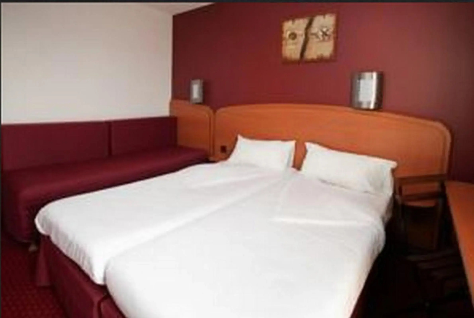 Sky Hotel Goussainville Charles de Gaulle - ex Comfort Hotel