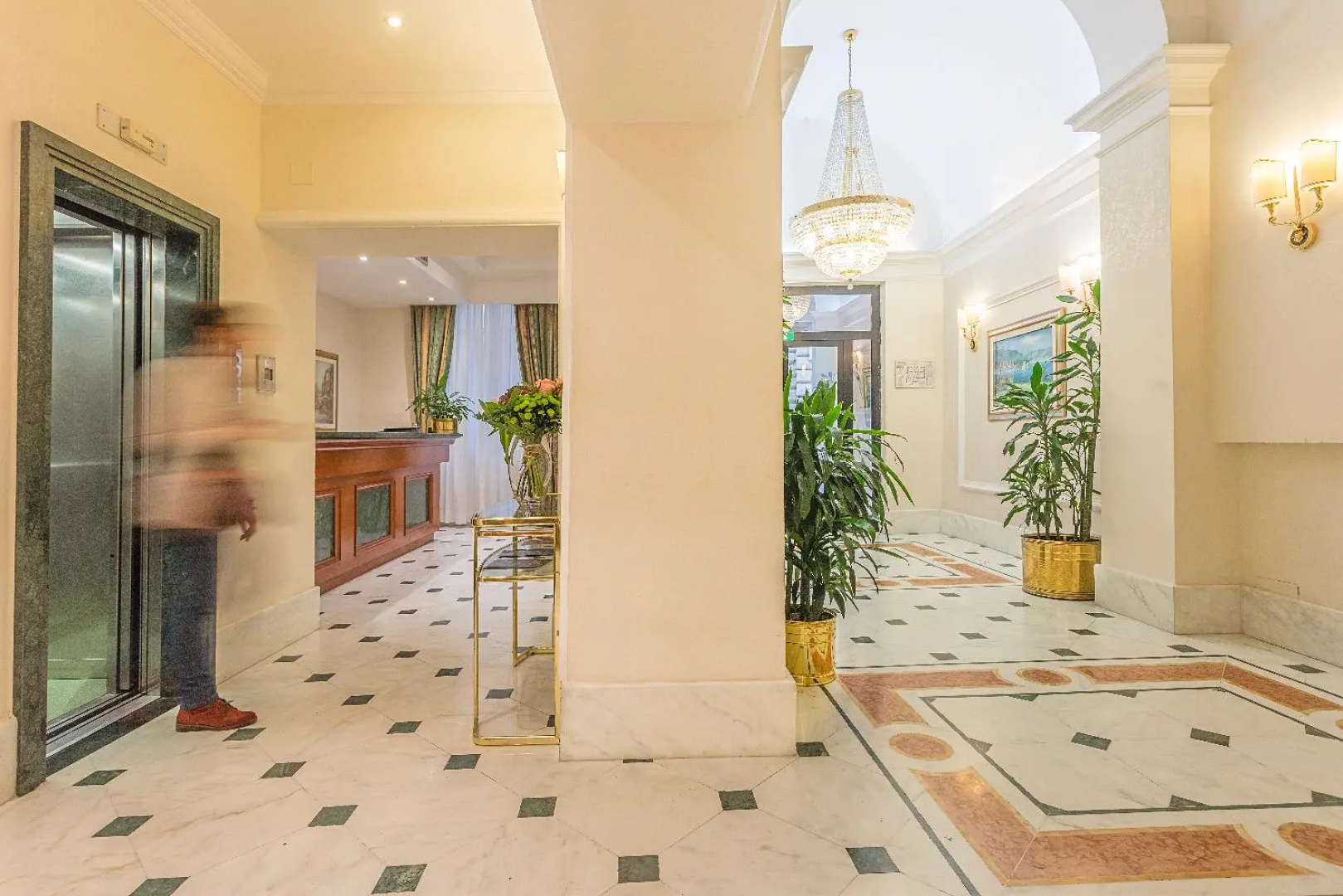 Raeli Hotel Floridia