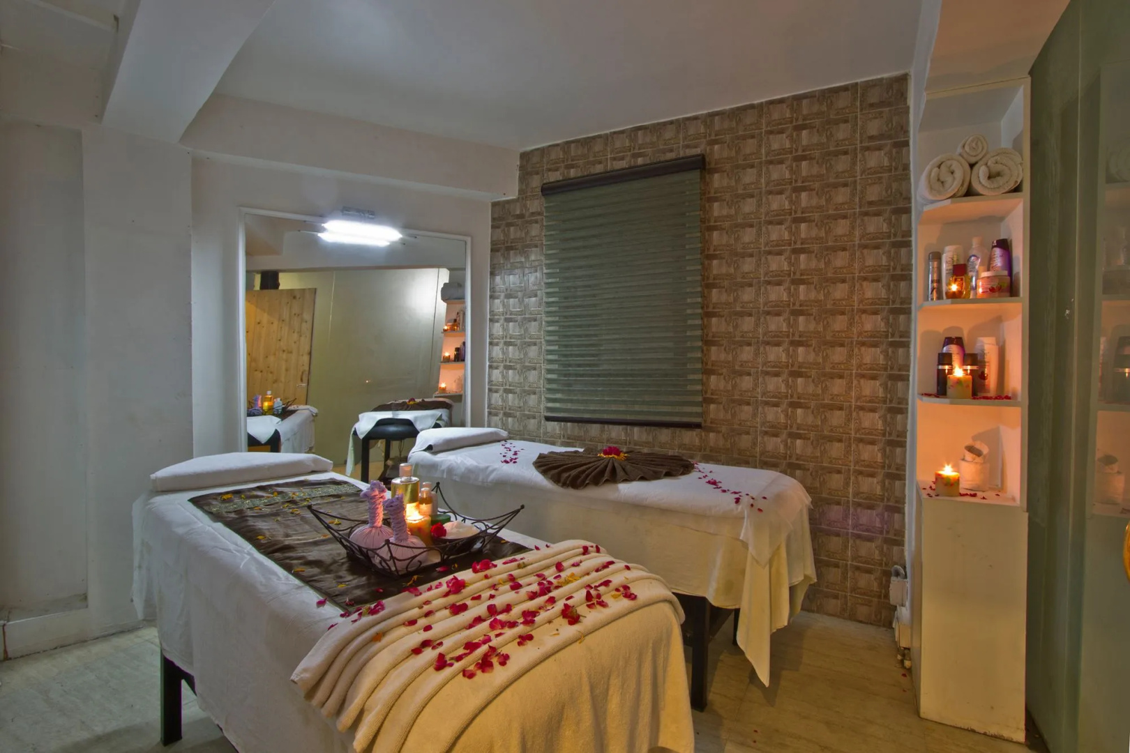 Hotel Broadways Inn