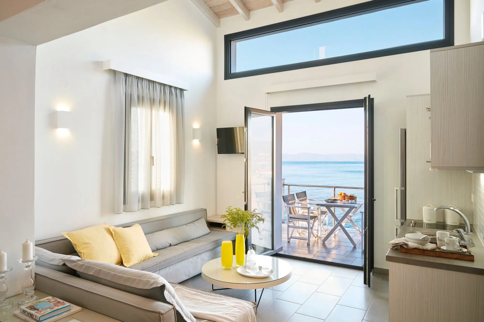 Eleia Seafront Rooms & Villas