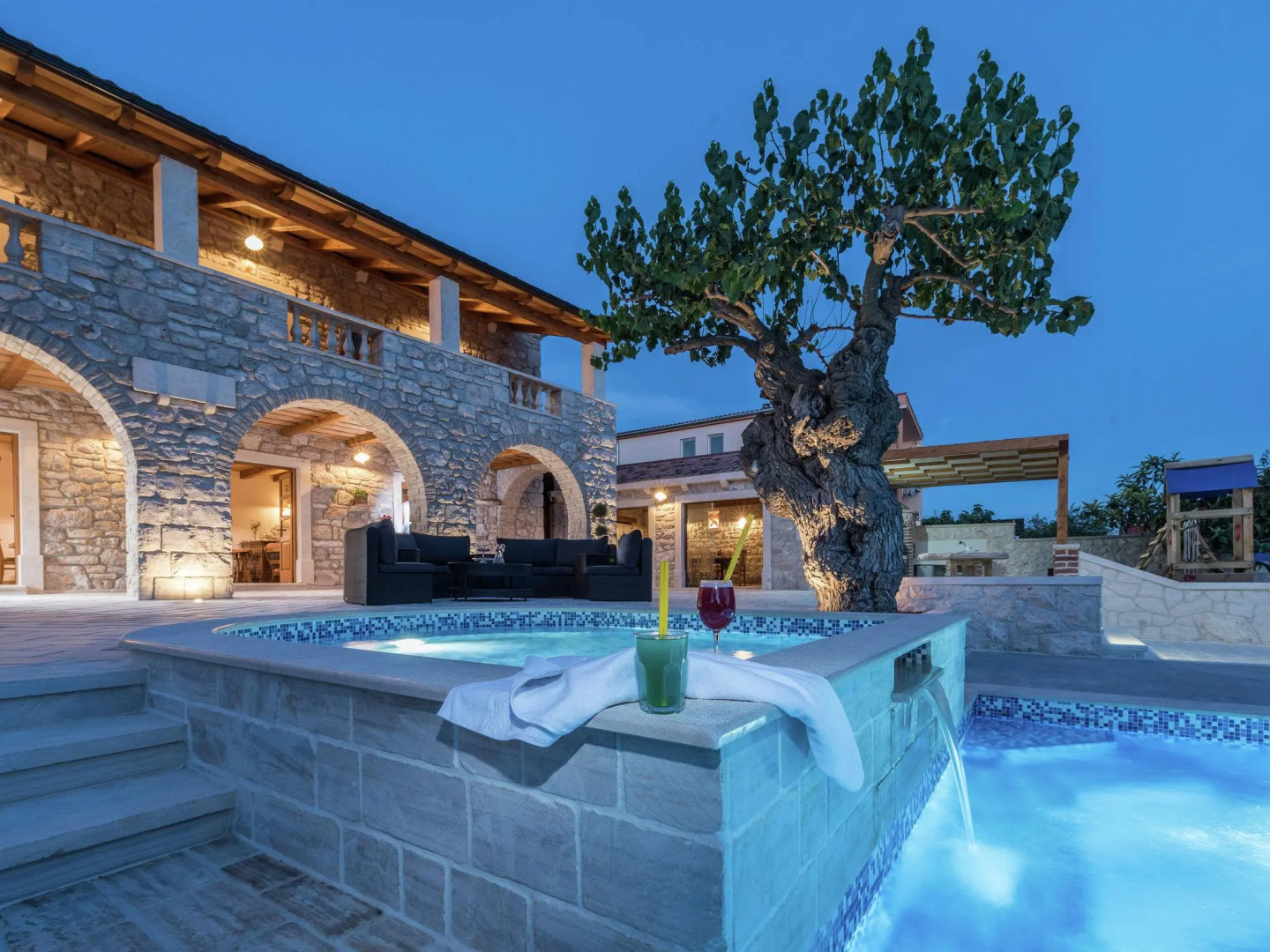 Villa in Sukosan With Pool Near the Sea