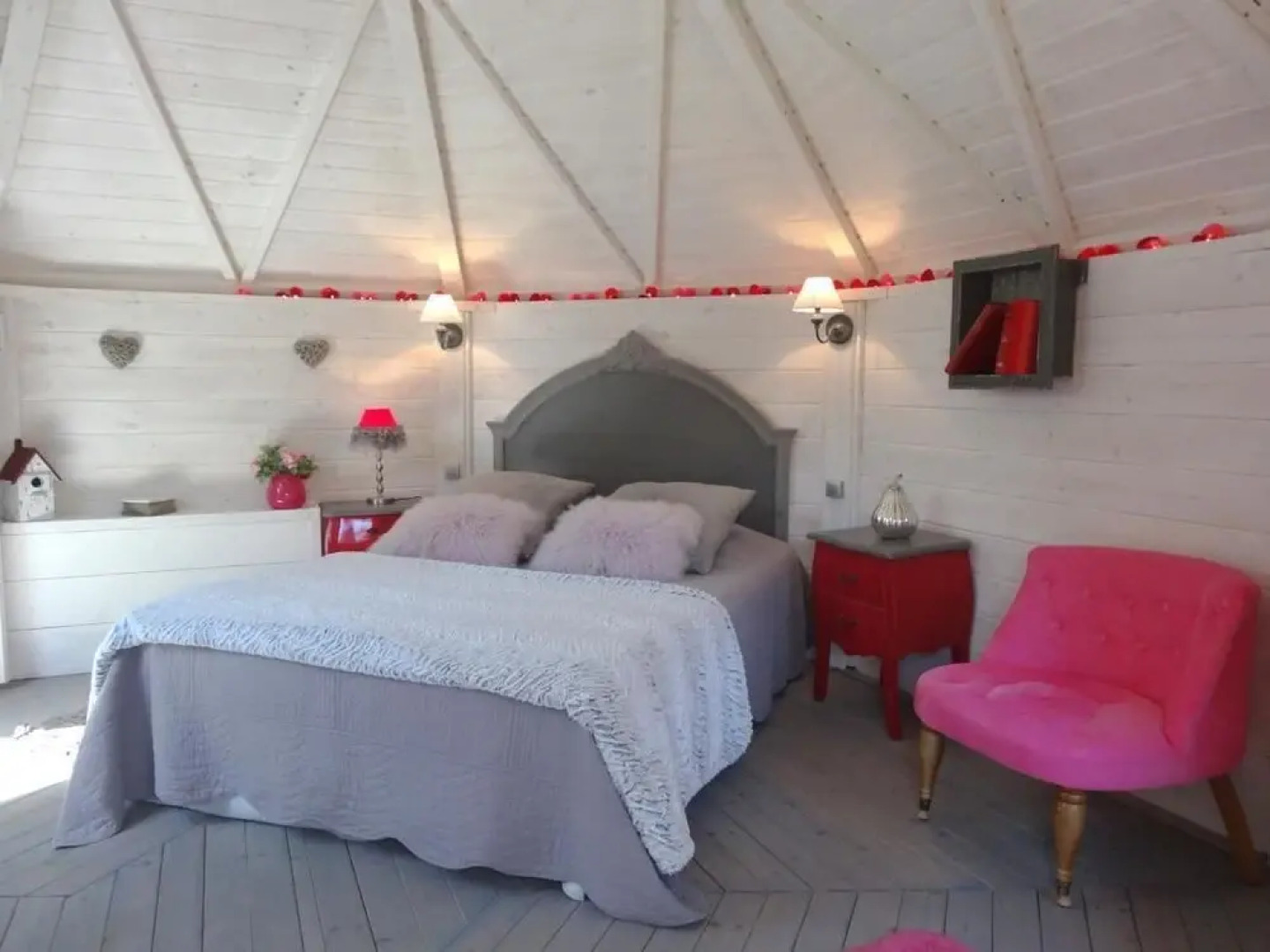 D-Day Kota Hebergement Insolite et chambres d'Hotes "La Naomath"