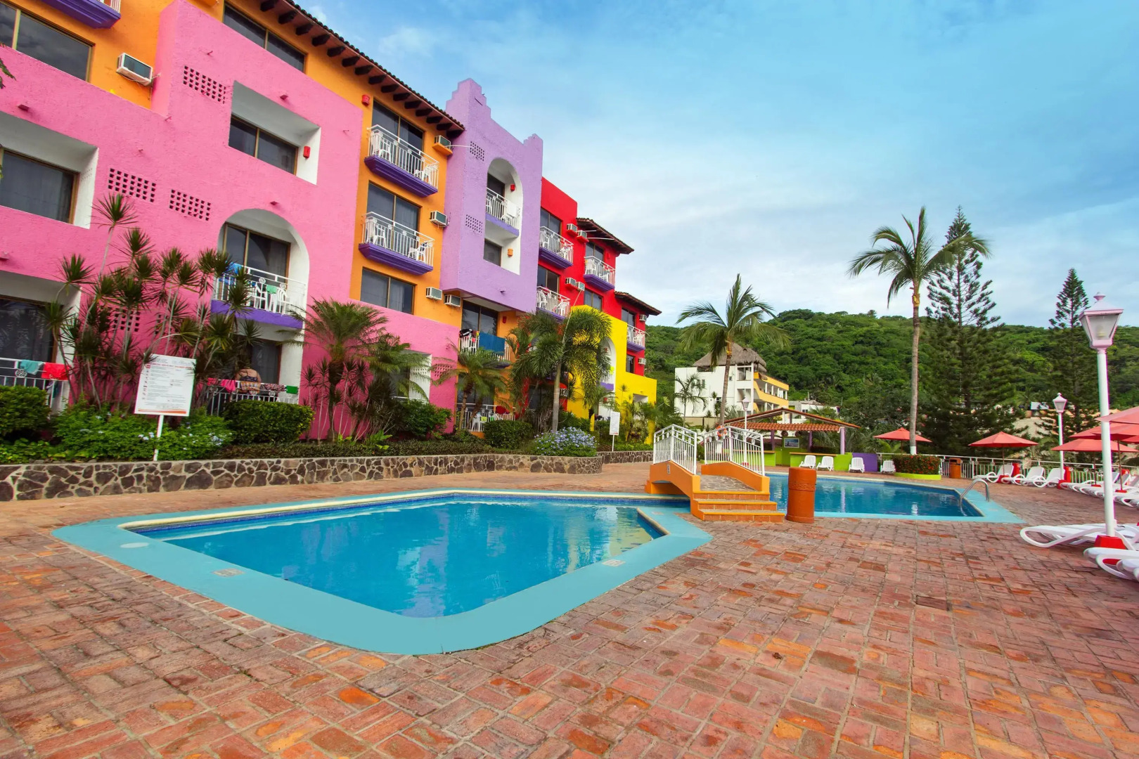 Decameron Los Cocos Guayabitos, Ramada All Inclusive Resort
