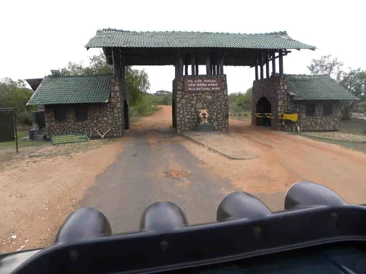 Yala Hotel River Front