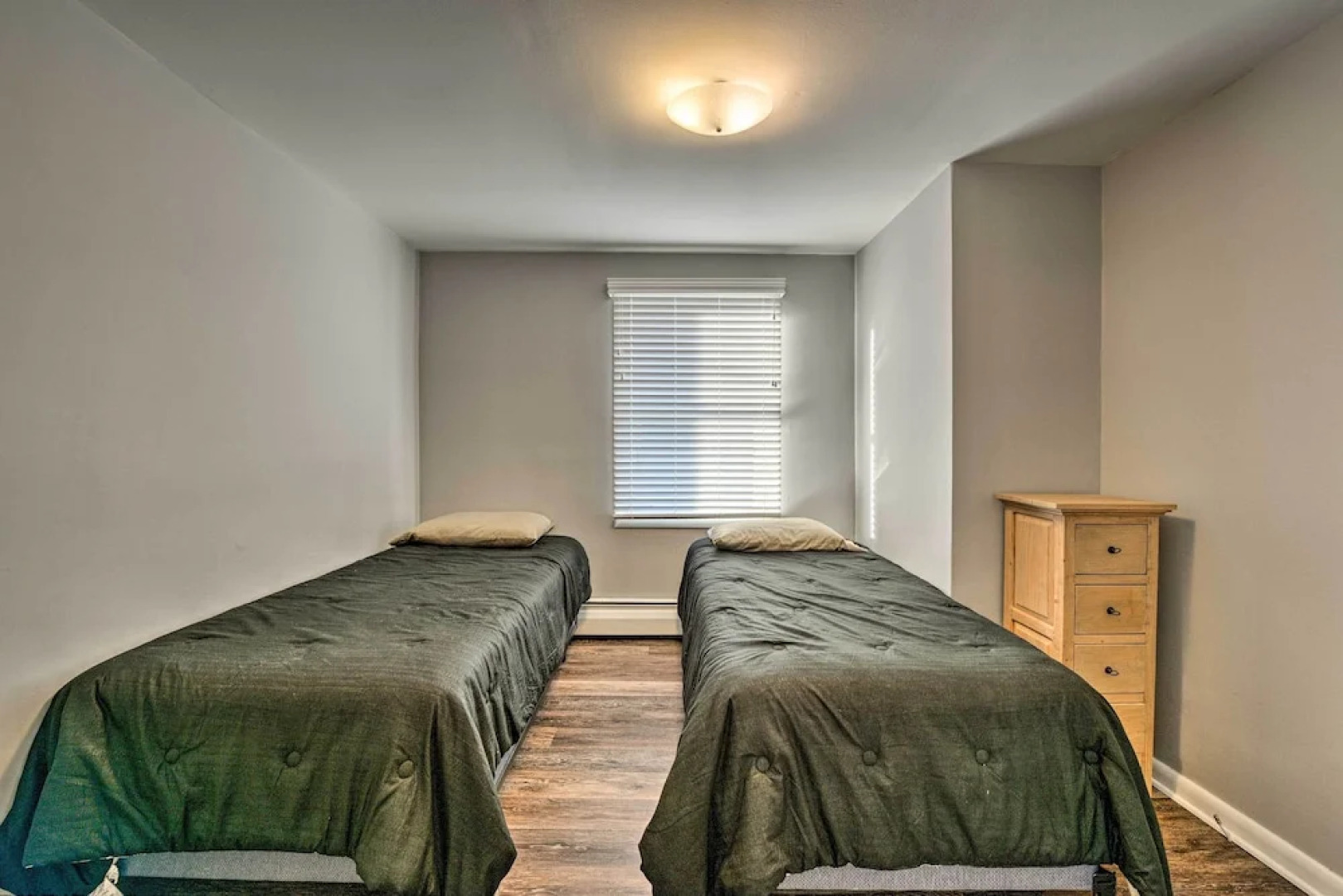 Gulf Coast Cottage - Walk to Beach & Boardwalk!