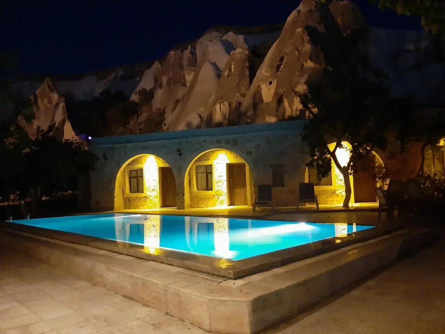 Seven Rock Cave Hotel