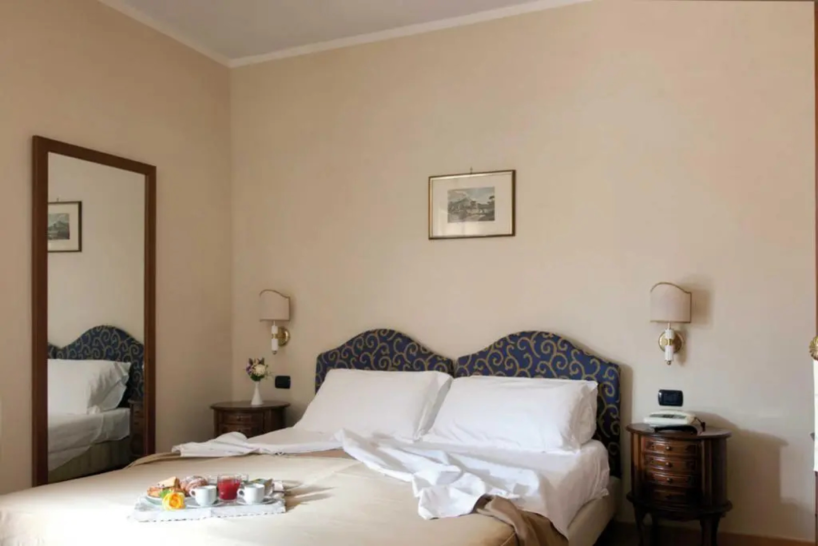 American Hotel