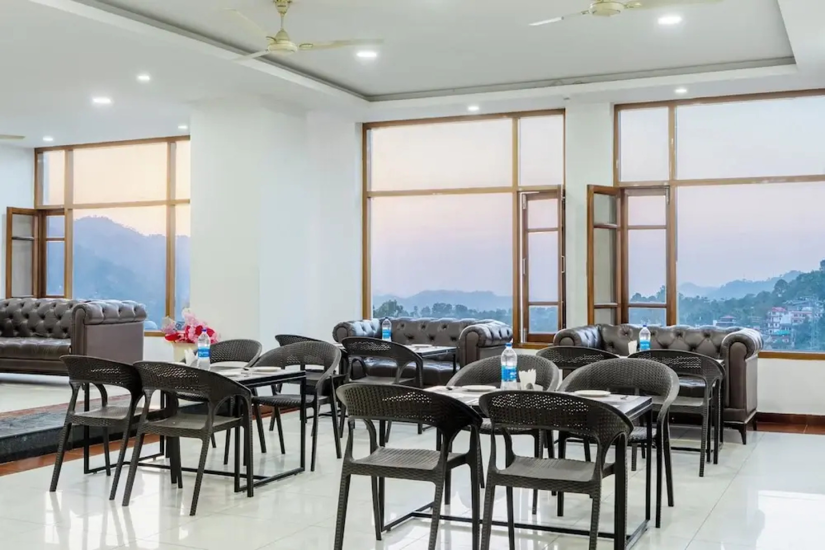 Treebo Anand The Mall Solan