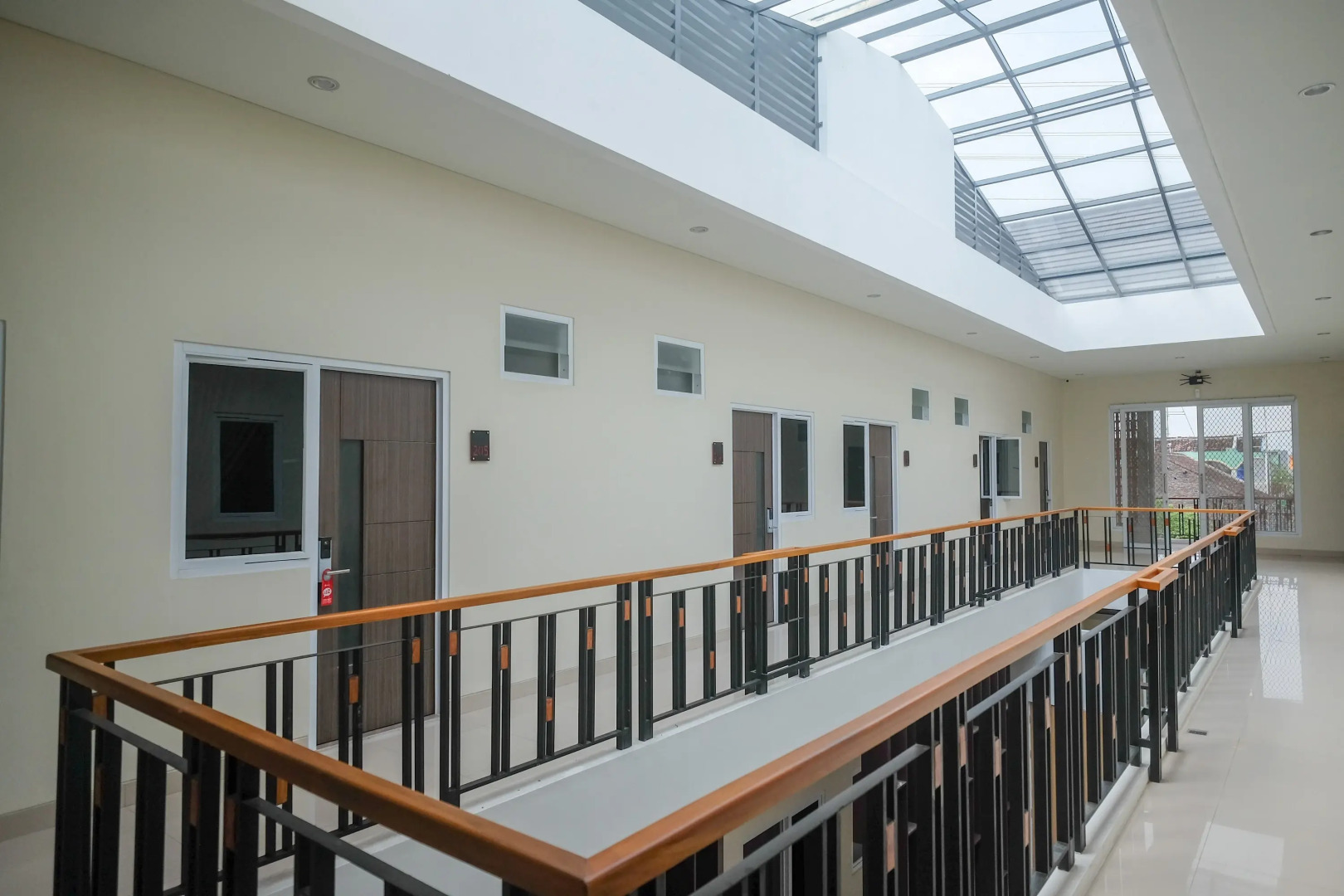 RedDoorz Plus near Solo Square 2