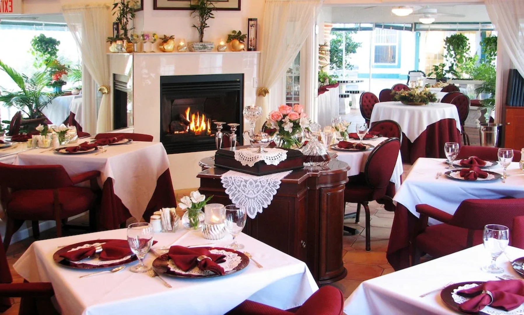 Island Cottage Oceanfront Inn & Spa