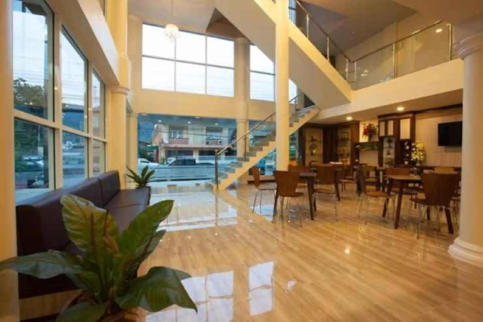 Pranee Home