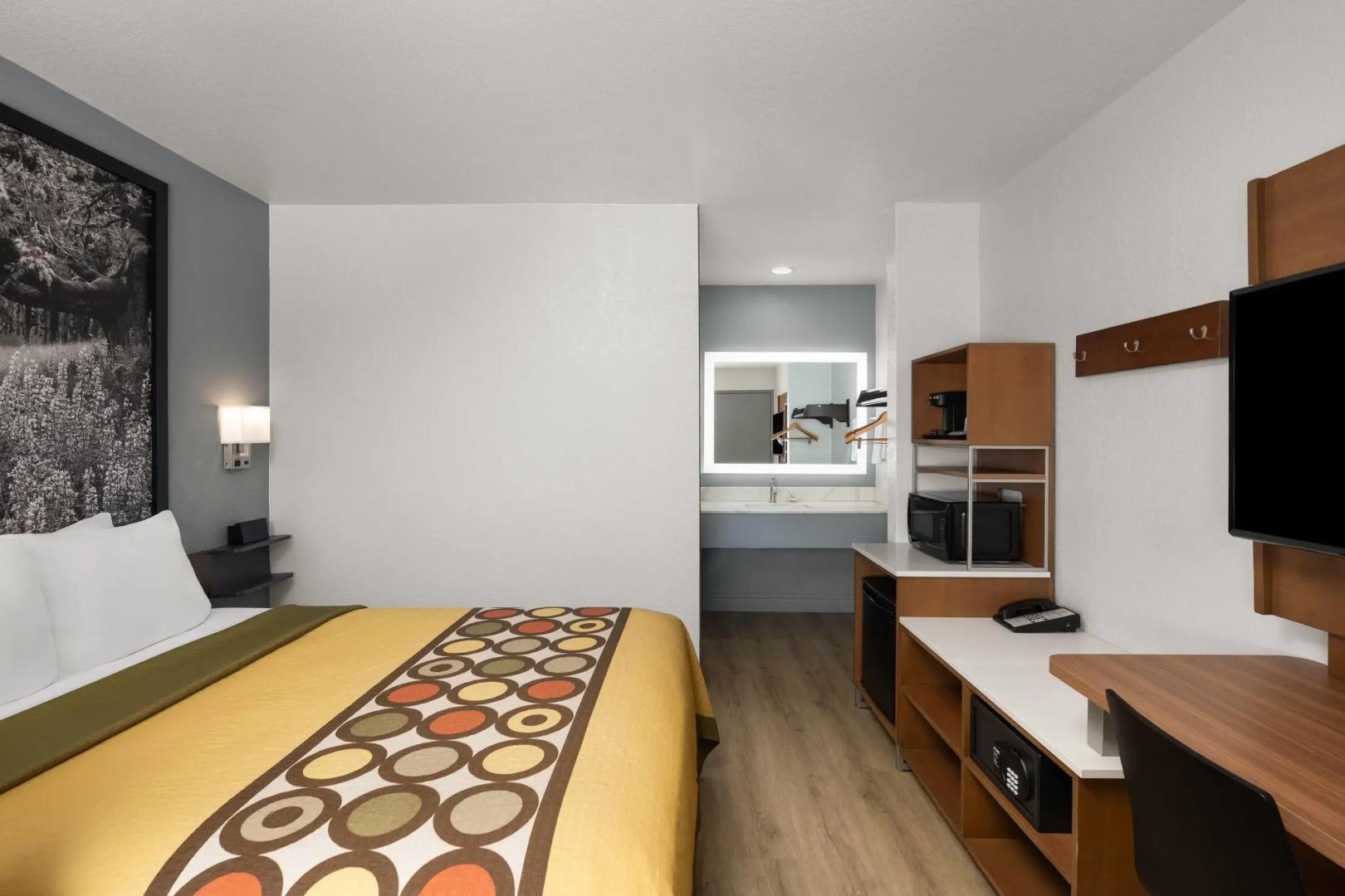 Super 8 by Wyndham Fort Bragg