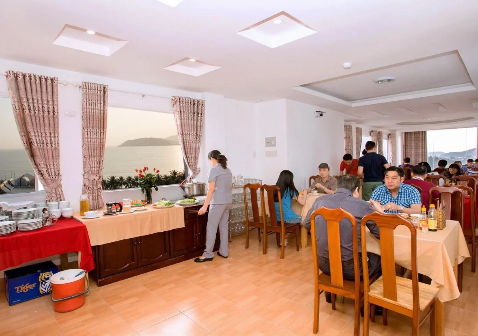 Glory Dragon Hotel