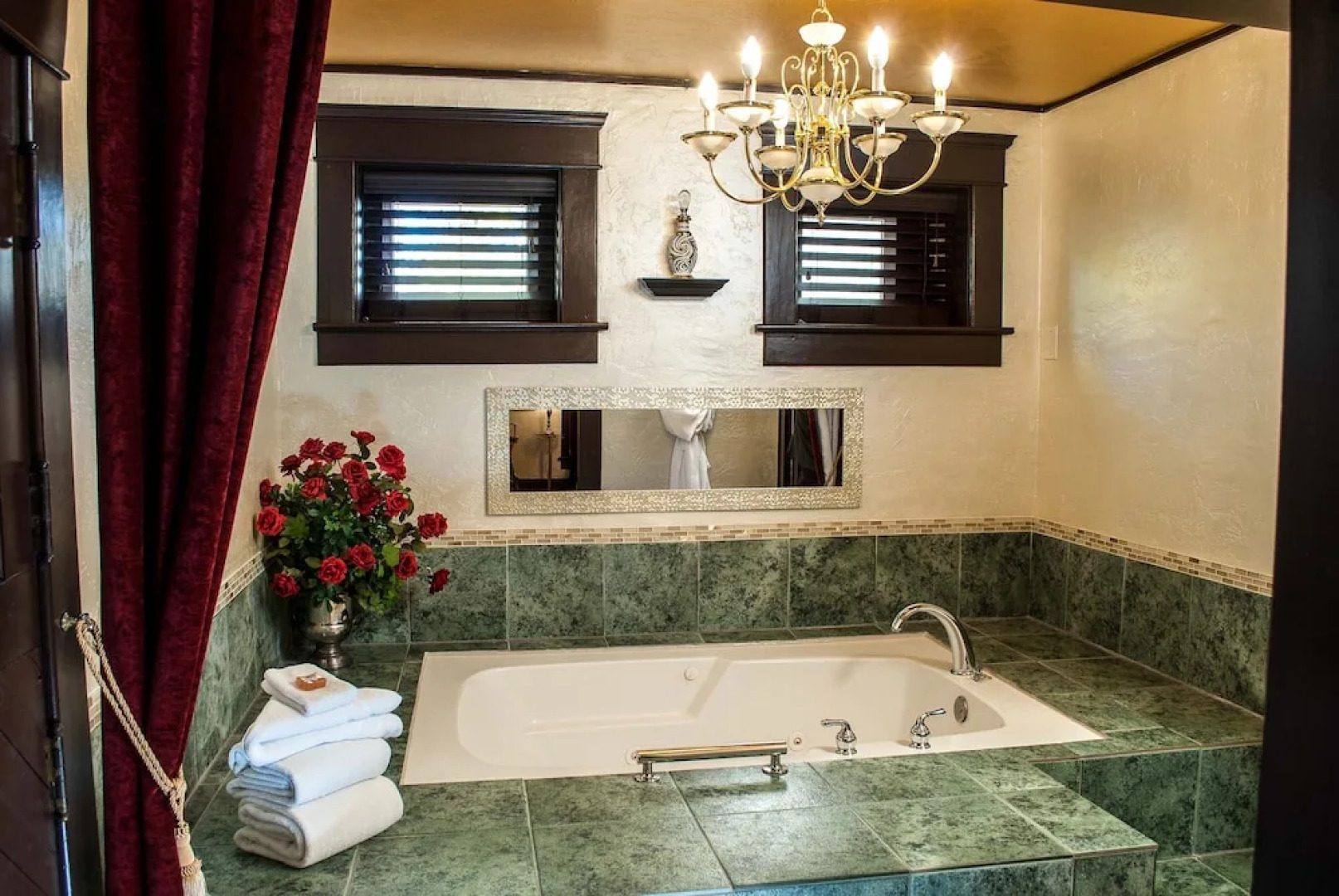 The Anniversary Inn Logan