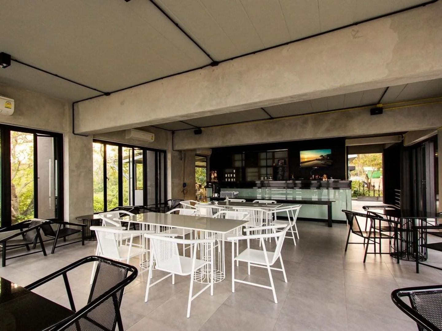 Sunshine Paradise Resort