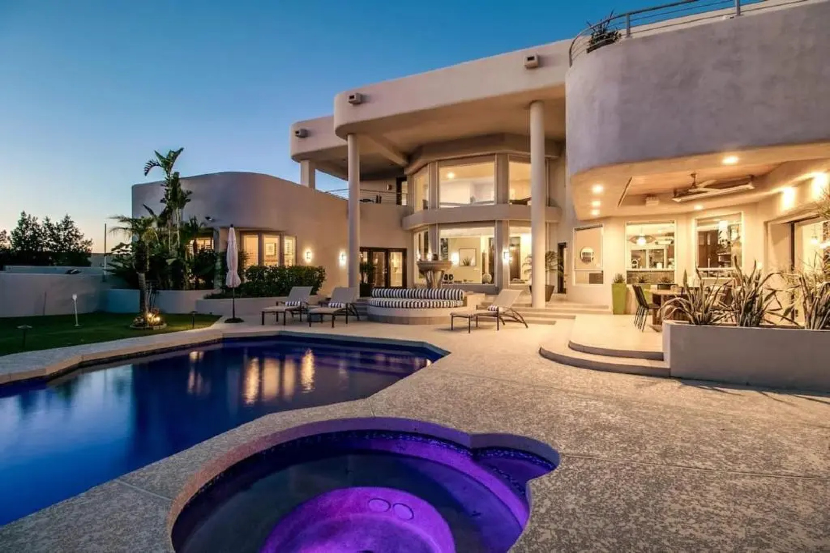Stunning Private & Modern N. Scottsdale Estate!