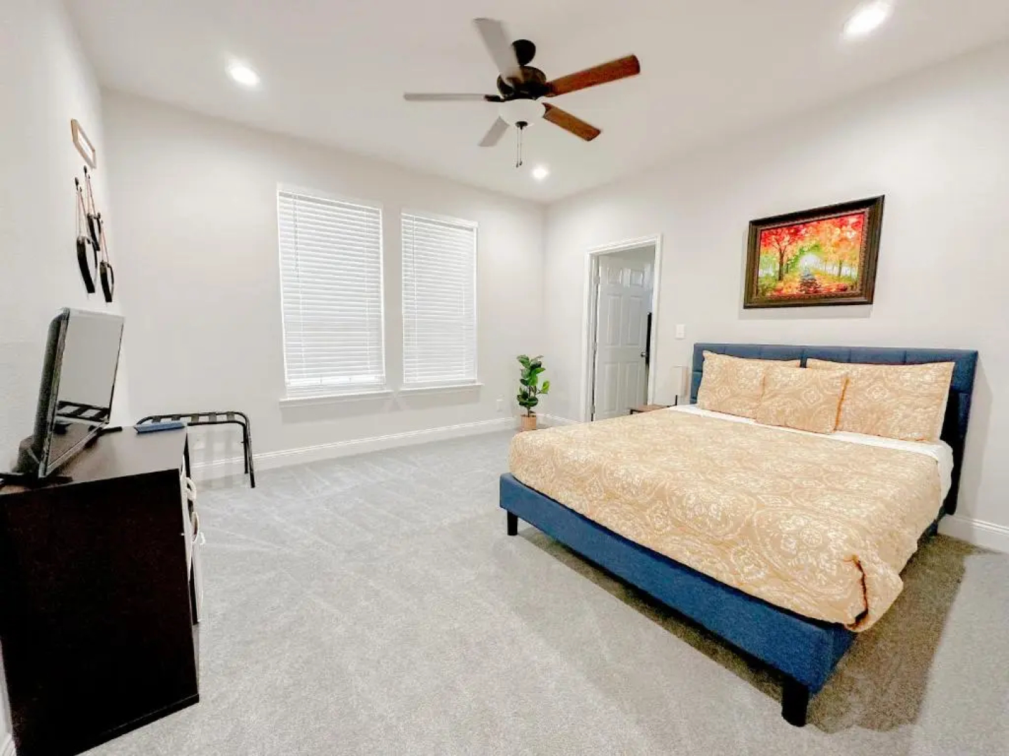 LakeDallasPoolHouse GREAT memories, near LAKE!