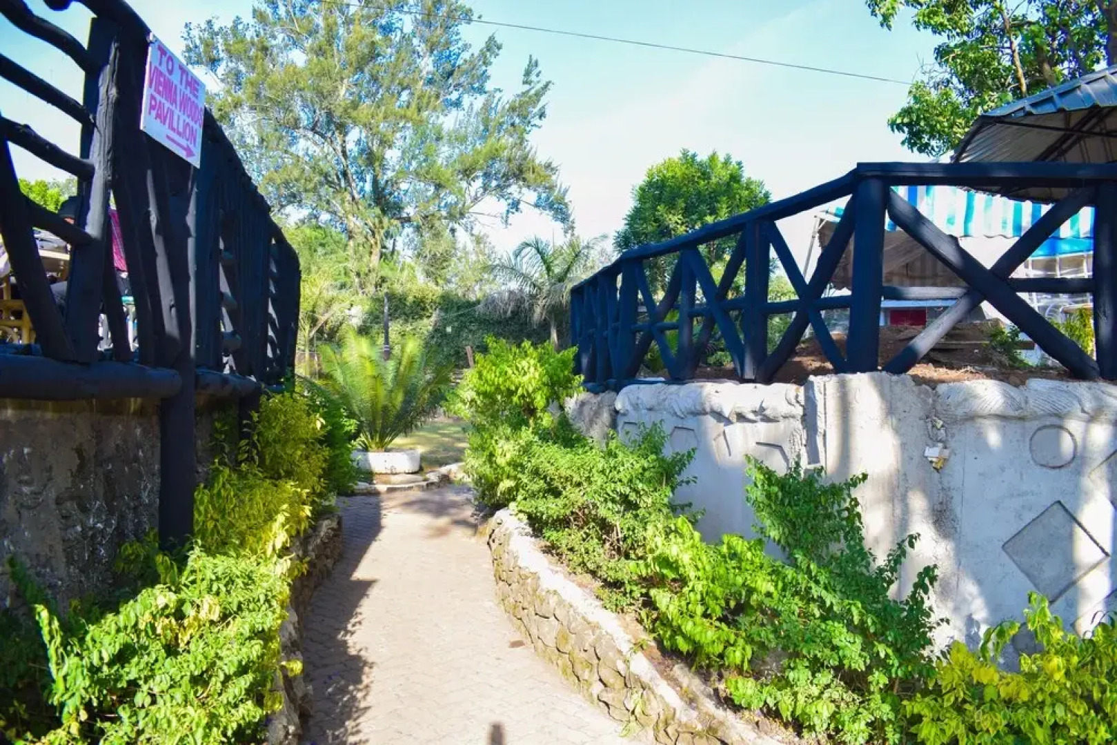 Vienna Woods Holiday Inn Limited