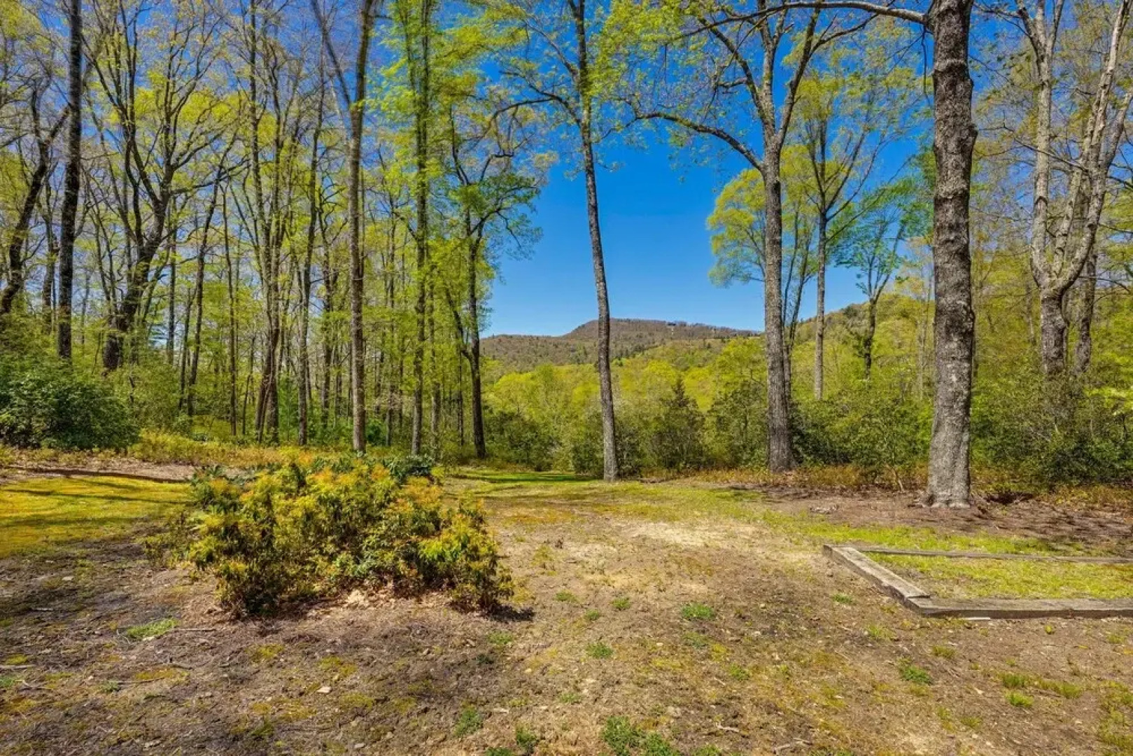 Luxe Glenville Cabin w/ Porch & BBQ ~ 5 Mi to Lake