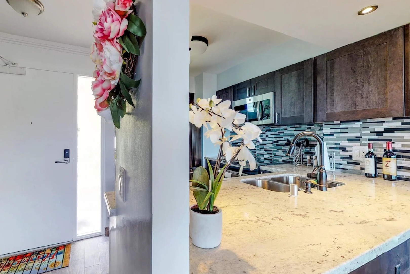 Makaha Valley Towers