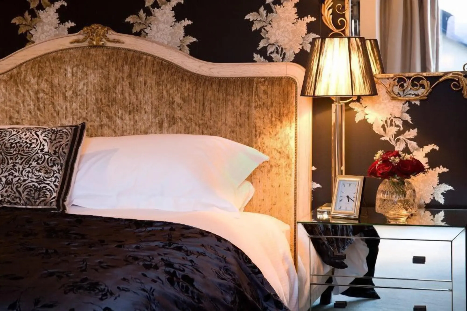 Step House Hotel