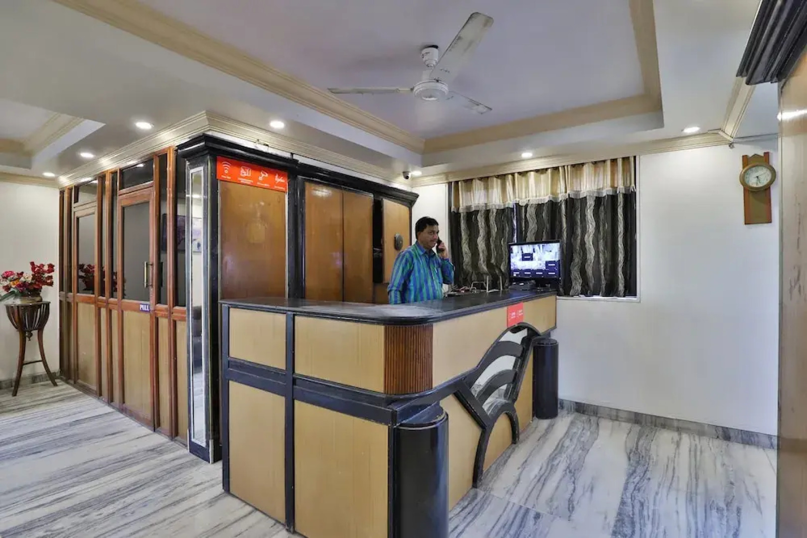 Oyo 30296 Hotel Sha-Inn