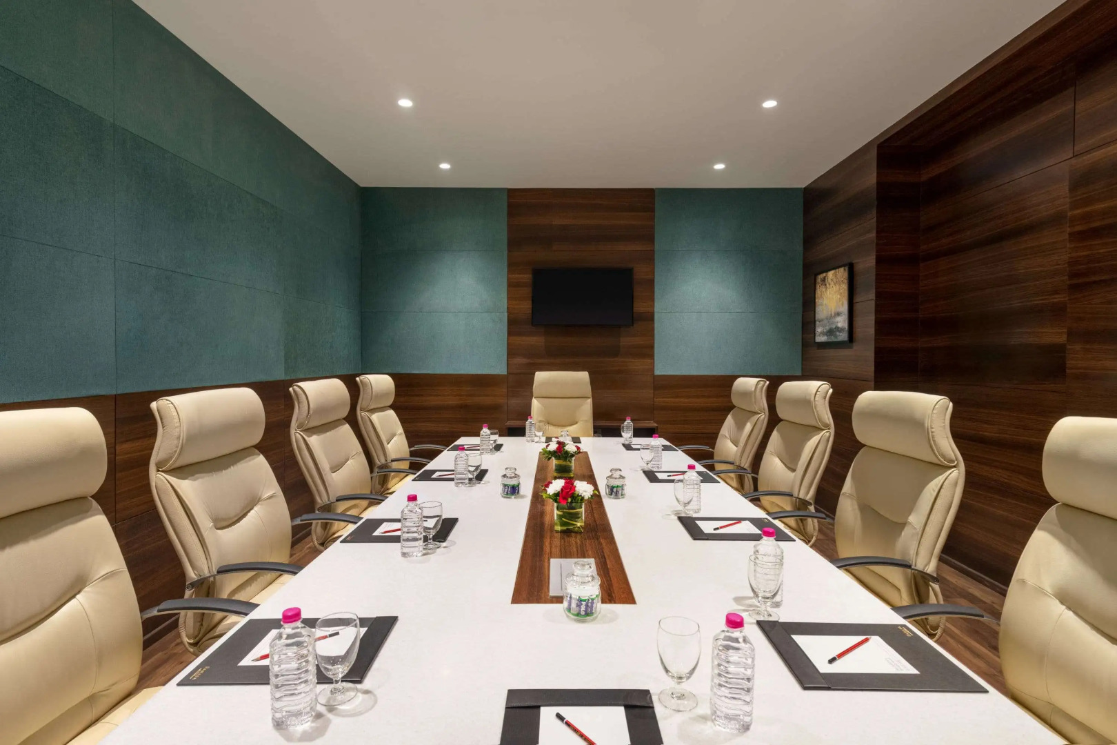 Ramada by Wyndham Gandhidham Shinay