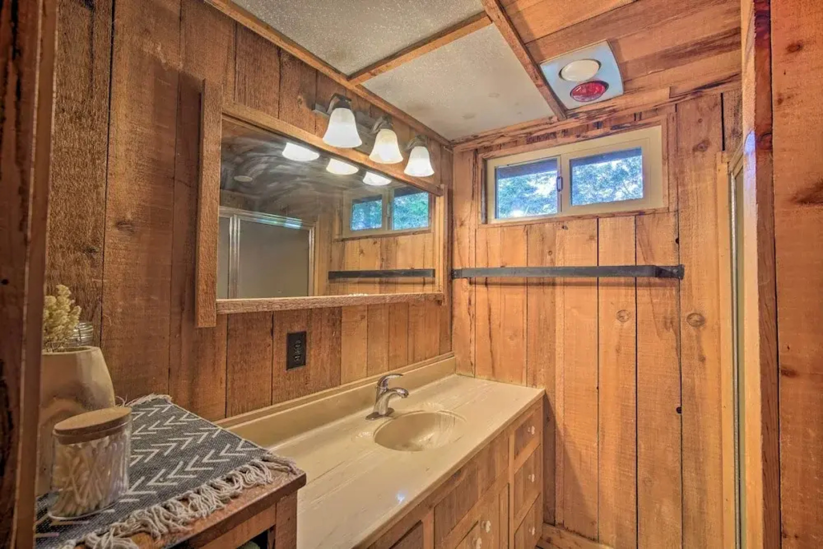 Cabin Vacation Rental: 4 Mi to Lake Arrowhead