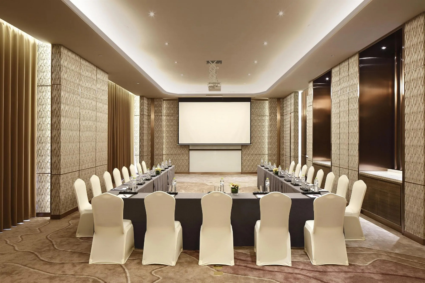 Crowne Plaza Kunming City Centre by IHG