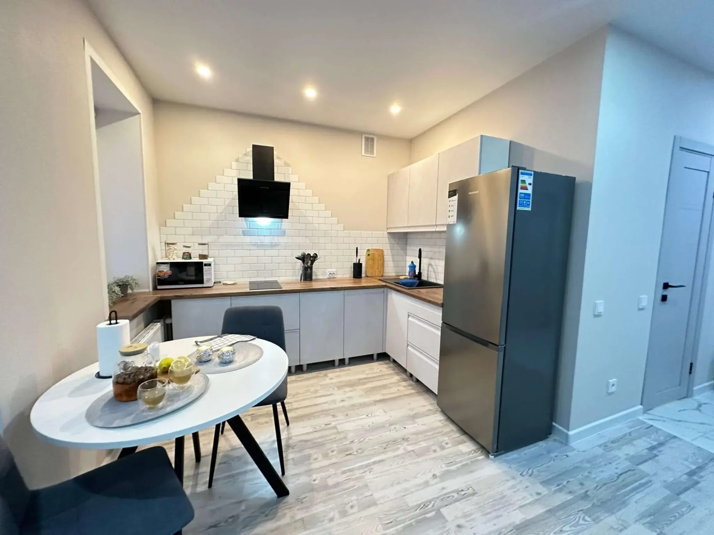 Апартаменты на улице Короленко 7