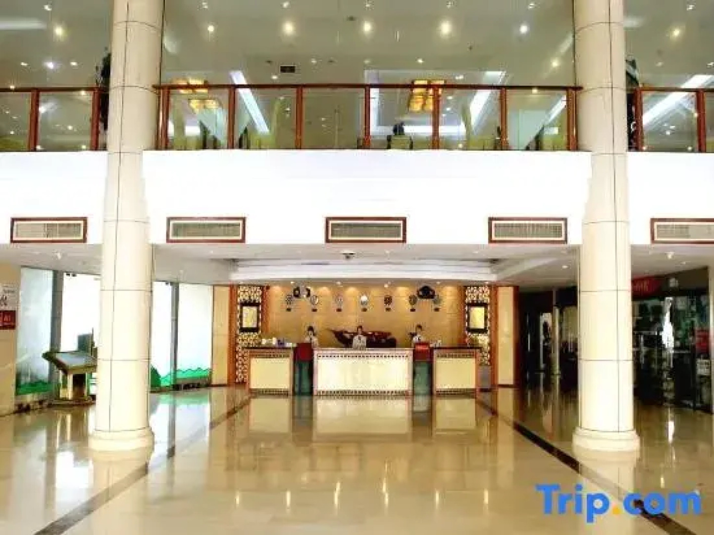 Sanhu Lake Holiday Hotel Xianning