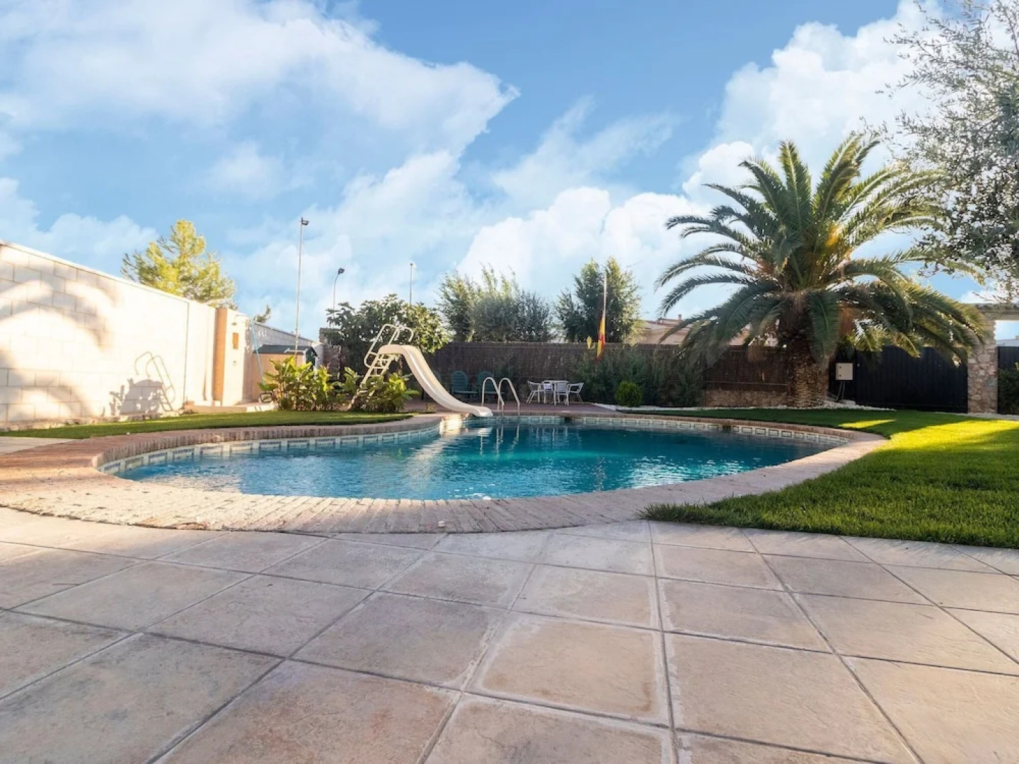 Fascinating Holiday Home in Villacañas With Swimming Pool